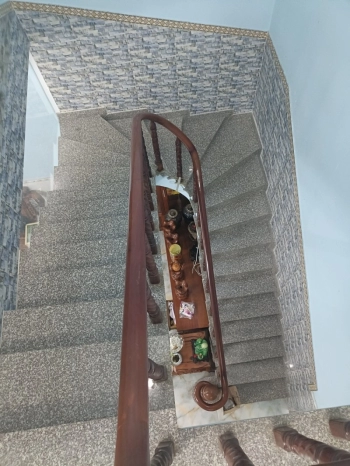 NHÀ 2 TẦNG BTCT - XÂY TƯỜNG 20CM - CÁCH ĐẠI HỌC TÀI CHÍNH MARKETING 50M - CÓ PN TRỆT - SÂN ĐỂ Ô TÔ = 5.8 tỷ