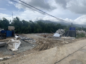 Chủ cần tiền bán gấp nhà view bờ kè xã vạn Phước huyện vạn ninh