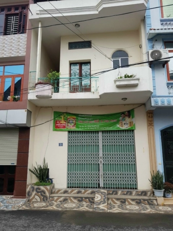 Nhà xã Hoàng Đông