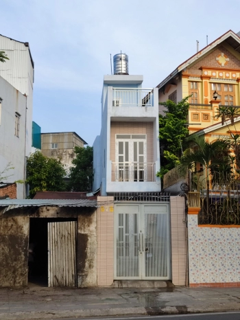 Chính chủ cần bán nhà mặt tiền đường Lò Gốm quận 6