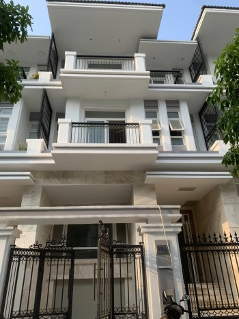 Cho thuê mặt bằng mới rộng 105m2 liền kề Phú Mỹ Hưng chỉ 12 tr/tháng