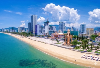 Chuyển nhượng cổ phần khách sạn 4* Nha Trang gần Tháp Trầm Hương, doanh thu cao