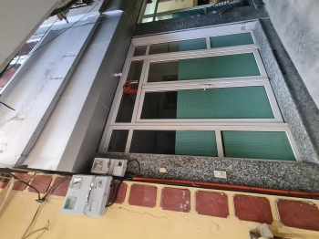 Cả nhà ngõ Kiến Thiết cách đường lớn Khâm Thiên 1 nhà