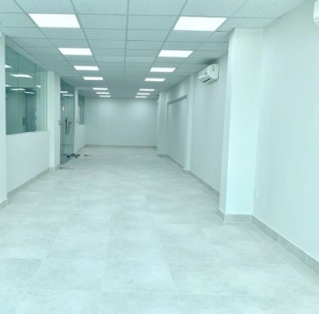 Cho thuê mặt bằng làm văn phòng đường D2 Bình Thạnh giá chỉ 23 triệu/tháng