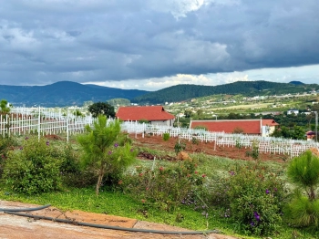 Bán đất giá siêu hời 630 triệu, diện tích 136 m2, SHR full thổ cư gần hồ Đông