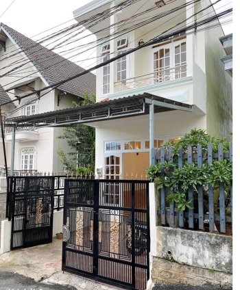 Nhà xinh, nội thất hiện đại