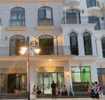 Bán Shop mặt sông Vinpearl Grand World Phú Quốc, DT: 400m2, HĐ thuê 60tr, giá bán 27 tỷ