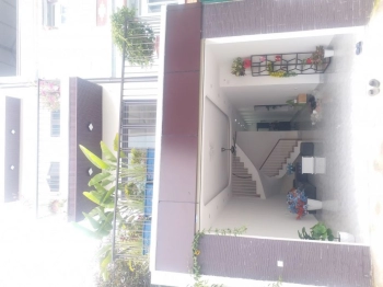 ????Bán nhà 3 tầng siêu đẹp để đc 2 xe ô tô, kinh doanh đc, đường thông thoáng gần Gà quê- Khai Quang- Vĩnh Yên- Vĩnh Phúc. ✅ Gần Big C (Go) Vĩnh Yên, gần khu ĐÔ THỊ NAM, Vĩnh Yên, Gần khu CÔNG NGHIỆP Khai Quang. Phòng khách để đc 2 xe ô tô, 4 phòng ngủ, 1 sân cà phê, 1 phòng tập yoga tầng 3... Bác nào quan tâm alo trực tiếp giúp e.