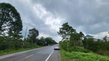 BAN DAT MAT TIEN QUOC LO 61C CO SAN NHA DEP MOI XAY