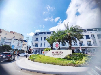 Nhà phố thương mại ngay trung tâm TP. Quy Nhơn - DT 4,5x20m, 1 trệt 3 lầu - Hướng Đông Bắc