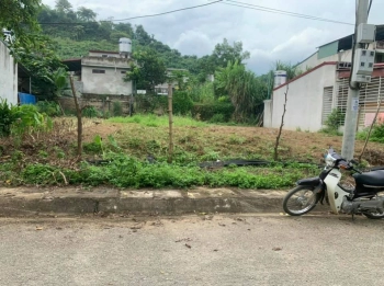 Bán 150m2 đất cam đường