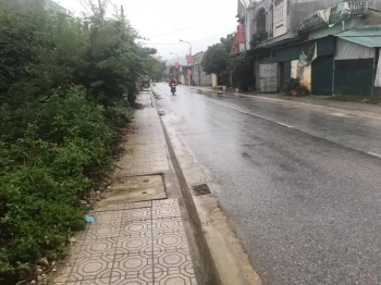 Đất mặt đường khu vực Vĩnh Quang