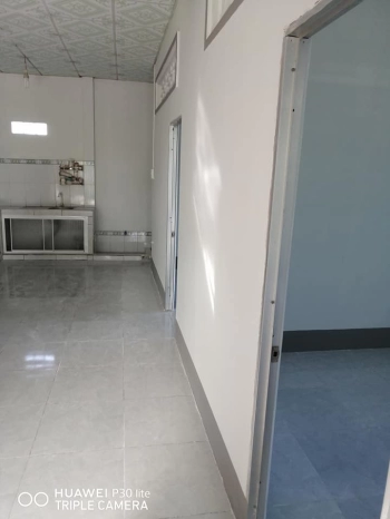 Em còn căn nhà rất mới cần bán lại ạ!