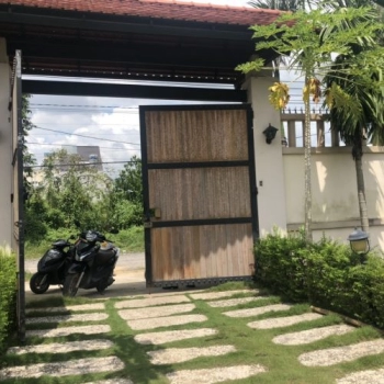 Nhà sịn xò TT Hòa Mạc