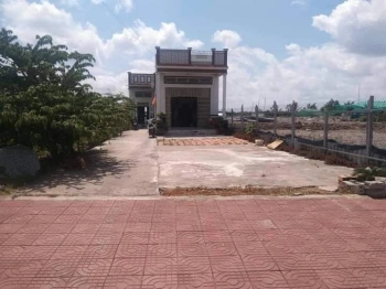 Bán đất có sẵn nhà xã phong điền