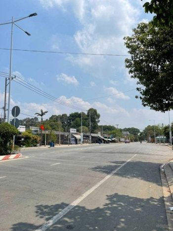 Sang nhượng đất diện tích lớn tại xã Suối Kiết, Huyện Tánh Linh, tỉnh Bình Thuận. ( Cách Quốc lộ 55 đúng 300 mét)