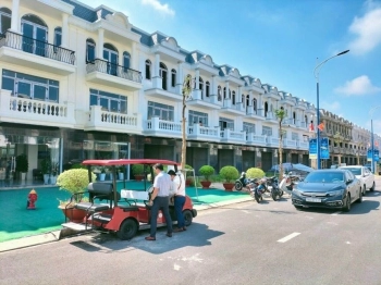 Quá bất ngờ-ưu đãi lớn, xuất nội bộ chỉ cần 2.650 tỷ đã sở hữu căn nhà phố duy nhất tại Bàu Bàng