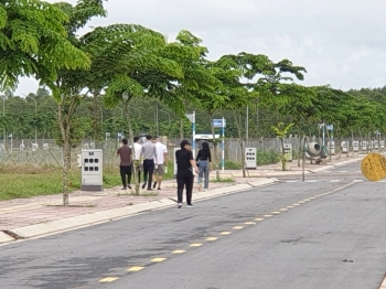 Lô đất 1 tỷ 2 đối diện nhà máy giày da Nike 50.000 công nhân liệu có đáng mua?