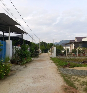 Đất Cam Tân đường bê tông xe tải, dân cư xác nhau, giá rẻ