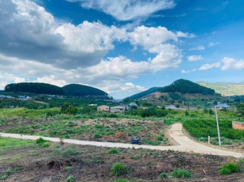 Cách ĐT 725 chỉ 800m, 409m2 mặt tiền 10m sẵn thổ cư chỉ 760 triệu, SHR