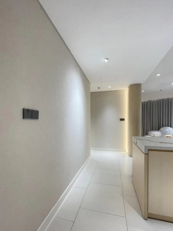 Hàng thật, giá thật! Căn 2PN 103m2 ban công bán nguyệt giá 8 tỷ tầng 9 view quận 1 nội thất đẹp