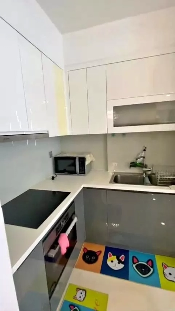 Siêu phẩm Vinhomes Golden River q1.chính chủ đứng bán giá ngộp .full nội thất 2 phòng ngủ.