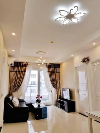 Cho thuê Q7 Boulevard căn 3PN 2WC Full NT 80m2 giá 15 triệu.