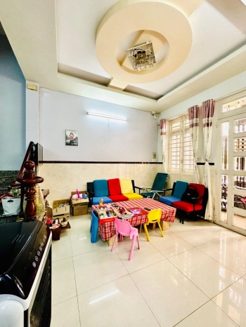 Bán nhà Nguyễn Oanh, 57m2, gần mặt tiền đường, 4.750 tỷ