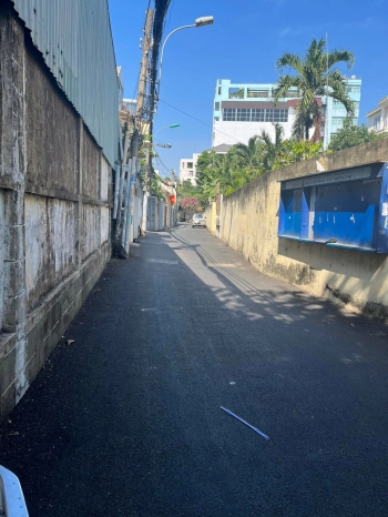 Bán nhà giao Nguyễn Văn Trỗi, 3 tầng, 4 x 14, 7.xx tỷ