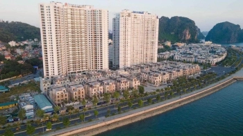 Biệt thự mặt bao biển cuối cùng gần cửa hầm Cửa Lục View Cảng Tàu, Bến Du Thuyền tại Hạ Long