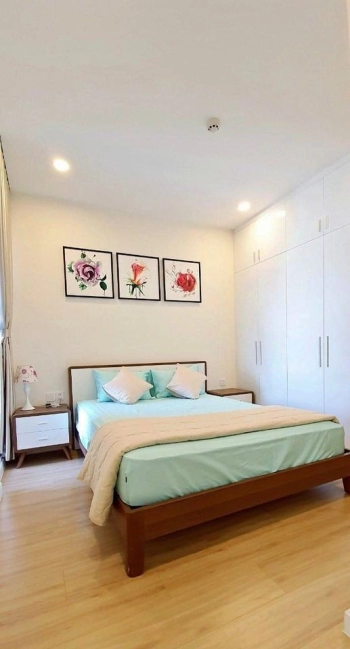 Bán CH Gold View- bến Vân đồn, Q4, 80m2/2PN/Full NT, tầng view đẹp/4,3tỷ