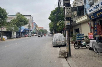 Bán nhà lô góc cấp 4 đường thiên đức 74m2 mt4m tây nam