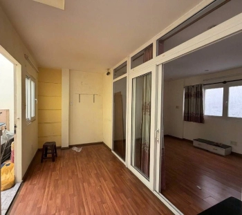 Căn nhà Cực Đẹp trong con hẻm YÊN BÌNH núp sau trục đường hối hả SÀI THÀNH