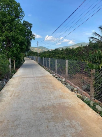 Cách ĐT 725 chỉ 800m, 409m2 mặt tiền 10m sẵn thổ cư chỉ 760 triệu, SHR