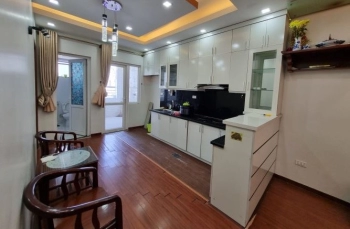 Bán gấp chung cư B10B Nam Trung Yên, 70m2