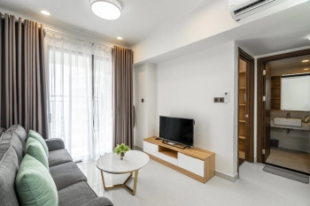 chủ kẹt tiền cần bán gấp căn hộ Saigon Royal 2pn 1wc giá rẻ