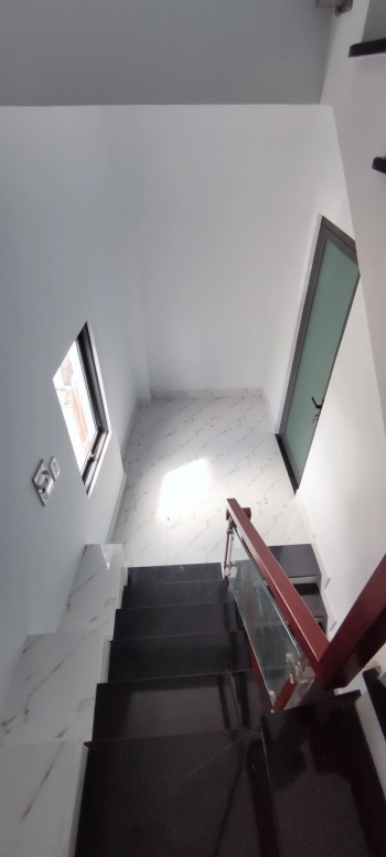 Nhà Phú Nhuận , Hoàng Văn Thụ ngã 3 Hồ Văn Huê