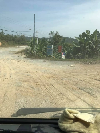 KẸT TIỀN CẦN RA ĐI LÔ ĐẤT RỘNG