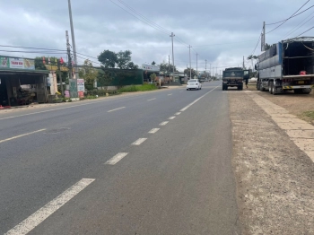 Bán miếng góc 2mt .Ql26 Ea kar Đăk lăk