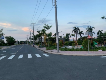 Ra nhanh lô đất mặt tiền Nguyễn Trung Trực full thổ cư 100%