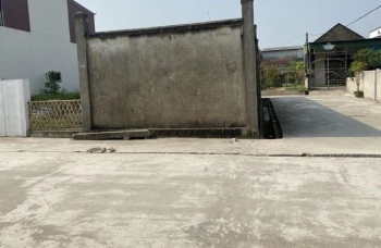 Bán lô đất hai mặt tiền đường một bên tự mở