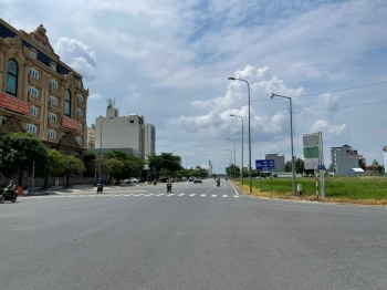 Xoay vốn làm ăn tôi bán rẻ lô đất đường Lý Thái Tổ, Nhơn Trạch, giá 1,6 tỷ/100m2, sổ riêng