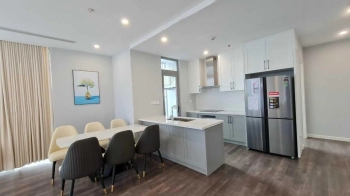 Cho thuê quỹ căn hộ Nhà đẹp tại chung cư Golden Park số 2 Phạm Văn Bạch đầy đủ nội thất và đồ c bản