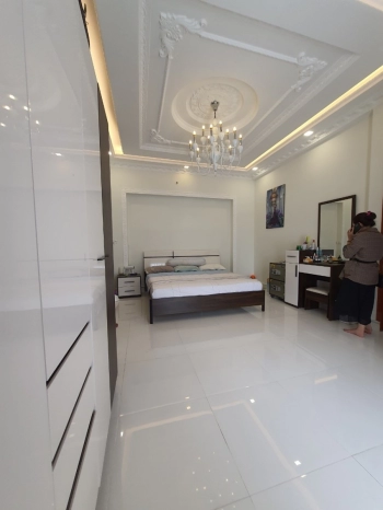 Bán biệt thự lô góc 2 mặt tiền quận 7