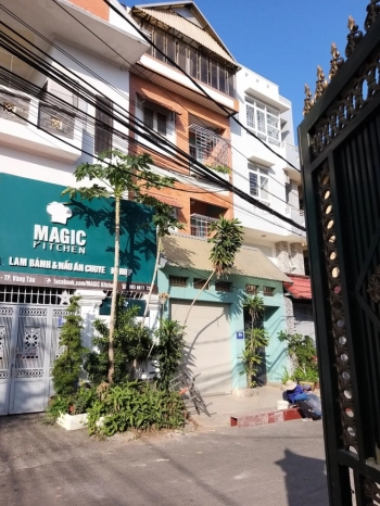 Cần Bán nhà phố hẻm rộng Oto vào cửa có gara 