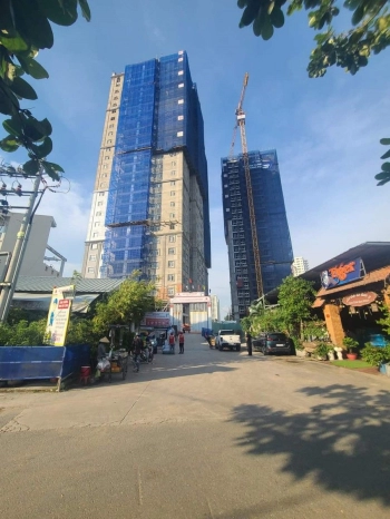 Cần bán căn hộ 2PN/2WC Paris Hoàng Kim giá chỉ 5,1 tỷ