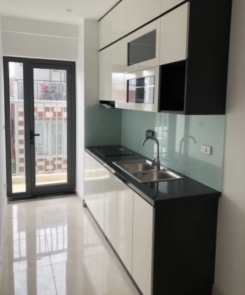 Bán chung cư mới C1 Thành Công, 65m2, 2 PN, đồ cơ bản