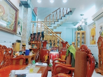Bán Nhà Tân Phú,Gần chợ, nhà thờ,trường học 3tầng, ôtô đỗ cửa,chỉ 7,5tỷ