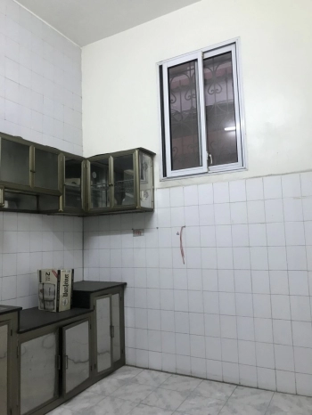 BÁN NHÀ NỞ HẬU, NGÕ THÔNG TỨ TUNG, KHU NGÃ TƯ SỞ, 40M2 5 TẦNG, 3 THOÁNG, LH 0966037496