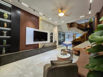 **Bán nhà hxh Cách Mạng Tháng Tám, phường 4, Tân Bình; 4,5*13 - 4 tầng